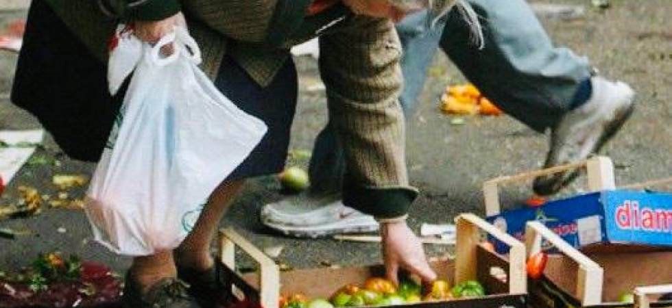 Coronavirus, famiglie in difficoltà: alla Caritas raddoppiate le richieste di cibo